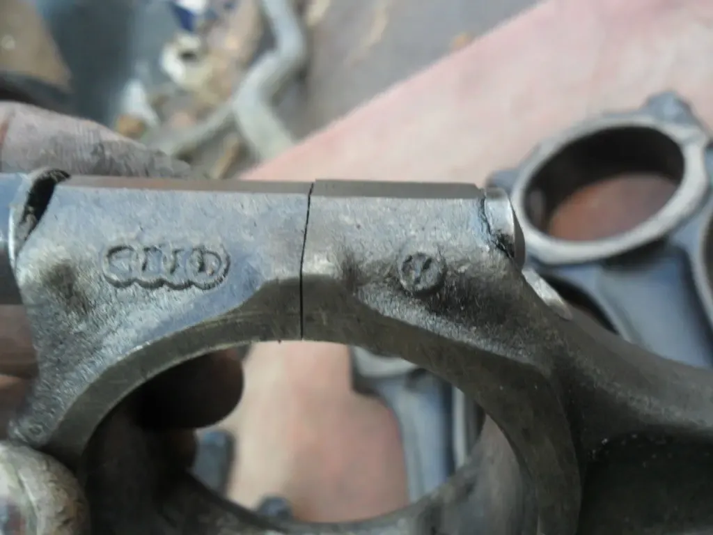 Поршня с шатунами Фольксваген-Ауди 1.6 турбодизель, мотор SB (VW-Audi) 8