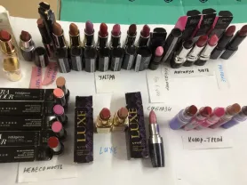 Помады Avon,которых сейчас нет в каталогах