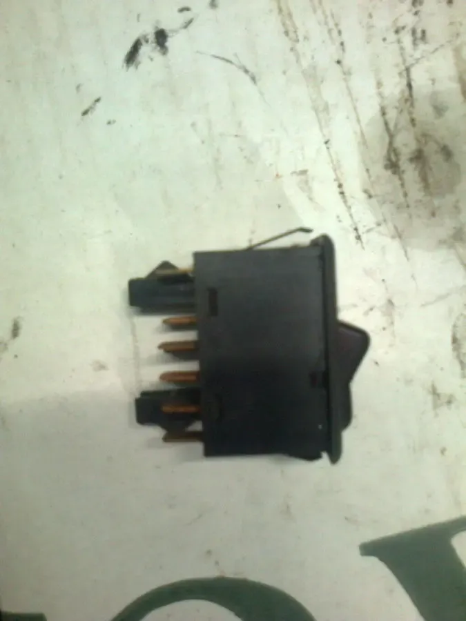 Кнопка аварийки Форд 82FG13A350AA 2