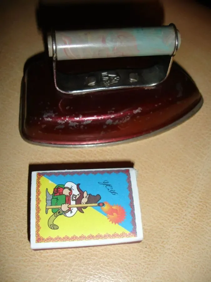 УТЮЖОК/праска дитяча, металева, клеймована. РАРИТЕТ. 3