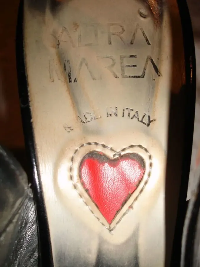 Босоножки/босоніжки 39 р., чорні, лакована шкіра, каблук, Італія 7