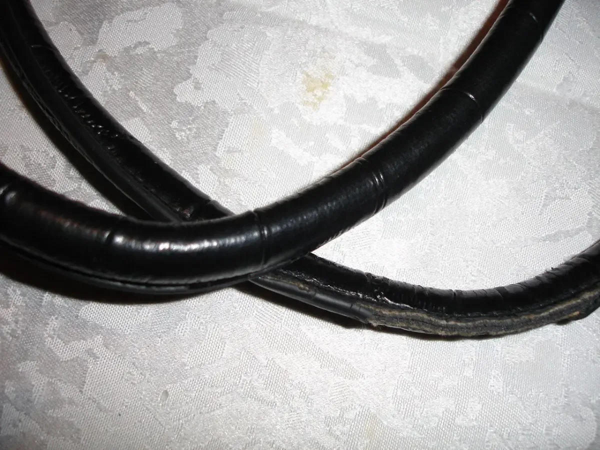 Сумка жіноча стильна, яскрава, вмістима, б/в 5