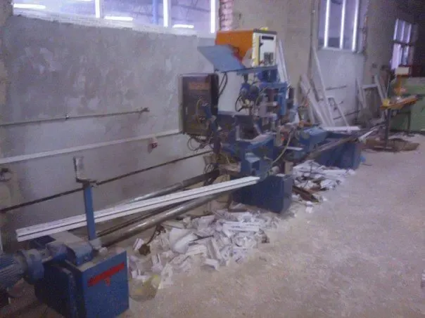 Продаем линию по производству ПВХ окон и стеклопакетов, 2005 г.в. 7