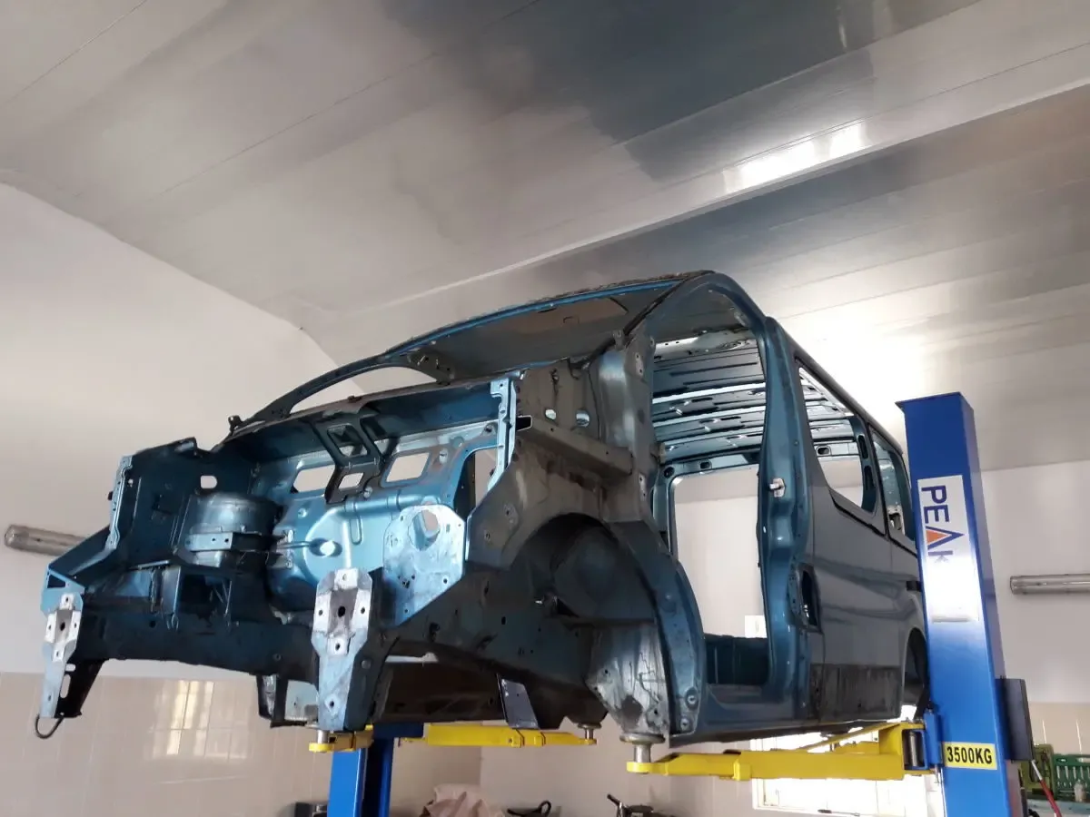 Крыша Renault Trafic Opel Vivaro Nissan Primastar Бочина Криша Дах