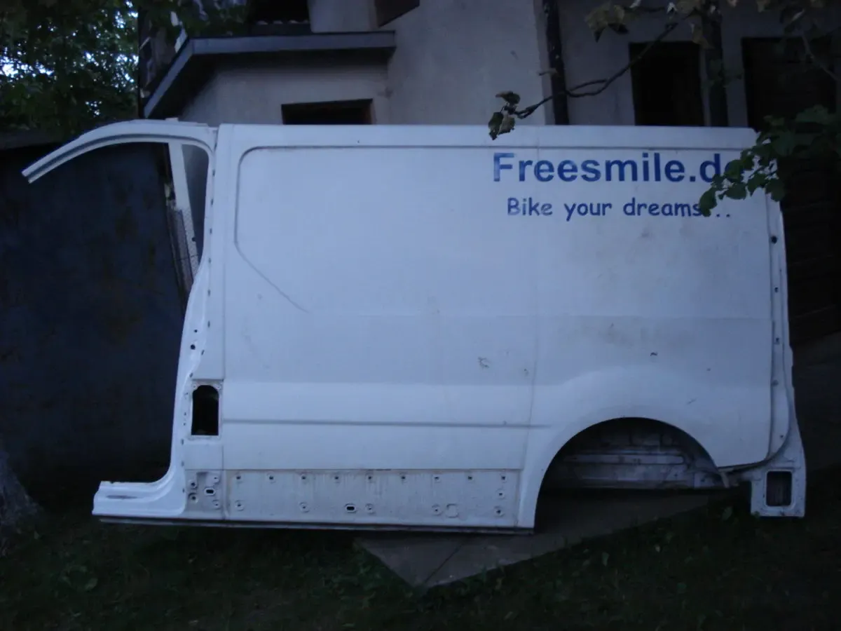 Крило заднє Renault Trafic Opel Vivaro Крыло Бочина Часть кузова 3