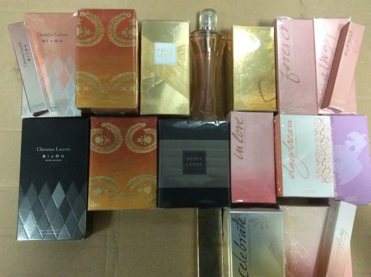 Т. в. Avon Ambre ,cristian lacroix bijou,Always,giordani gold,Heart,U,