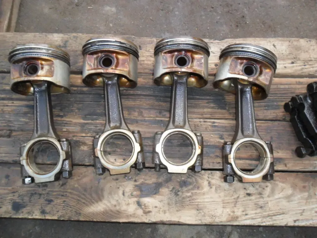 Поршня с шатунами Фиат Браво, Брава 1.6, 16 клапанов 2