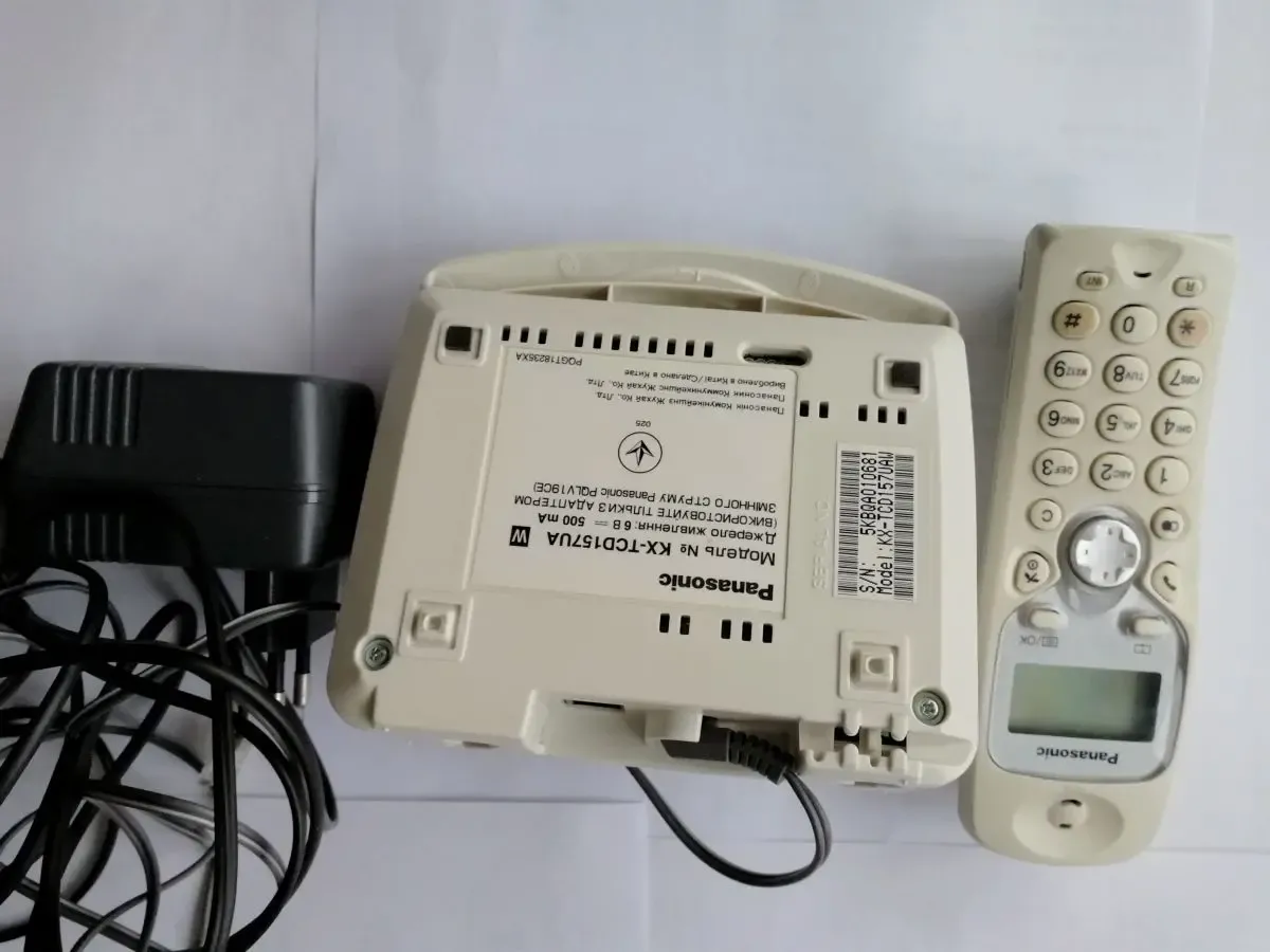 Телефон Panasonic KX-TCD157UA 3