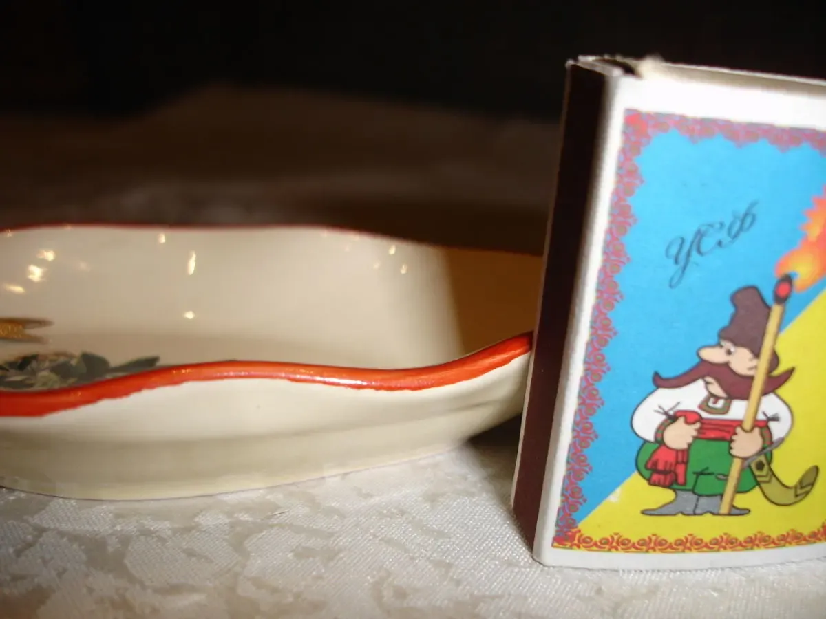 ТАРЕЛКА/блюдце для оливок/маслин з виделкою-шпажкою, 14х8 см, НОВЕ 4