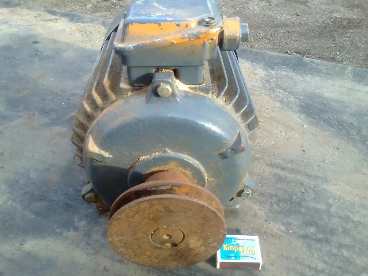 Эл.двигатель 2,2КВт 940 об./мин. пр-ва СССР. 5