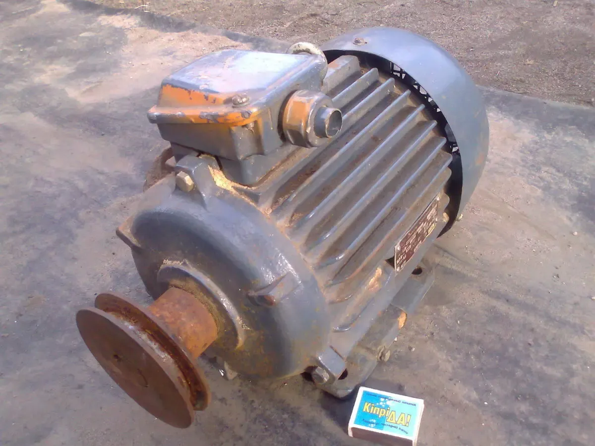 Эл.двигатель 2,2КВт 940 об./мин. пр-ва СССР. 6