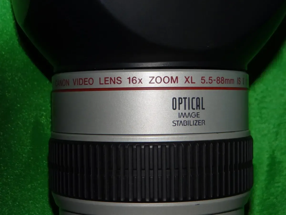 Объектив Canon VIDEO LENS 16x ZOOM XL 5,5-88 ISII f 1,6-2,6 договорная 4