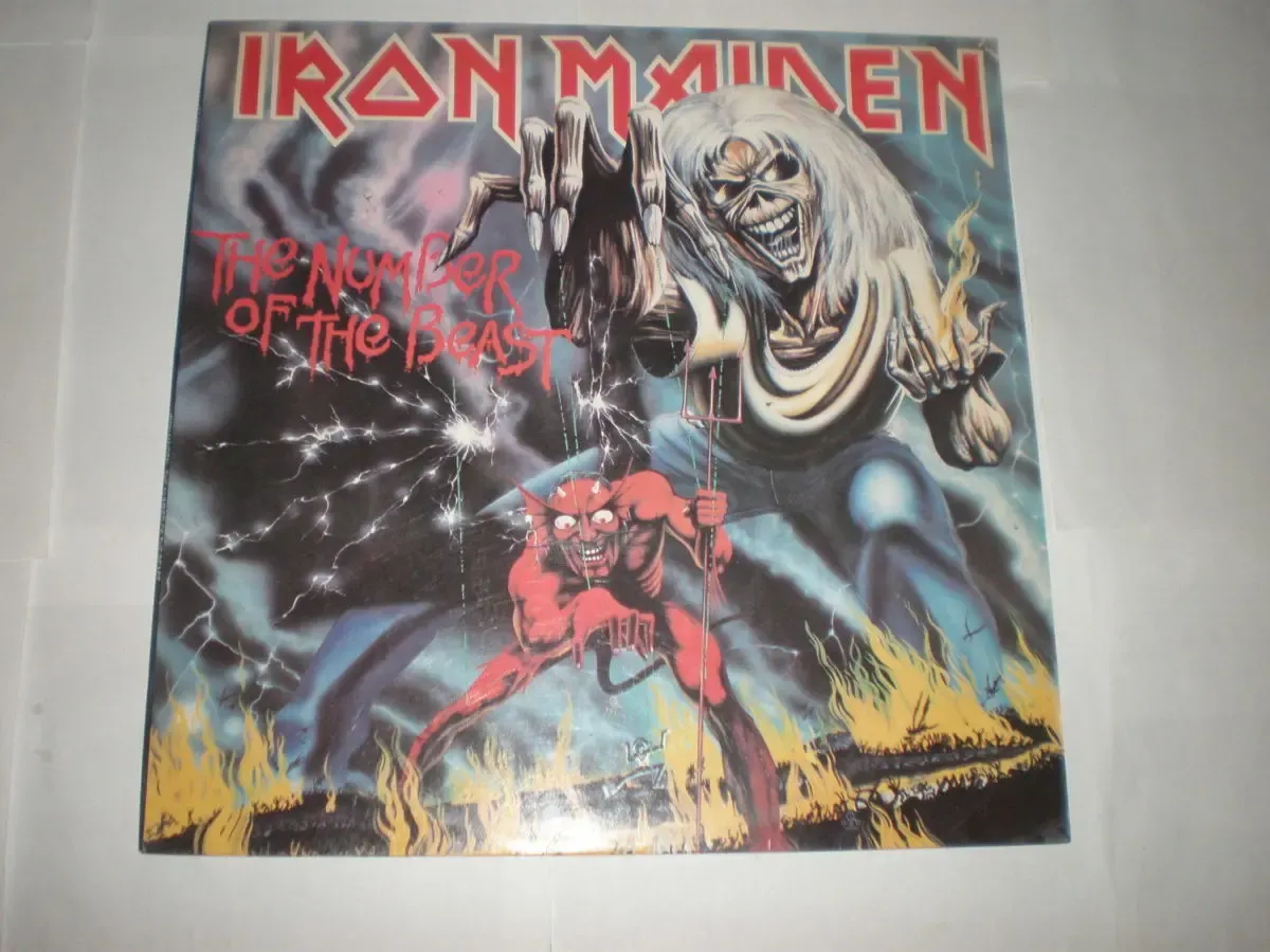 Постоянно куплю    пластинки виниловые рок-музыка,  , джаз, 2