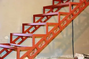 Лестница на второй этаж. "Броневик" Днепр.