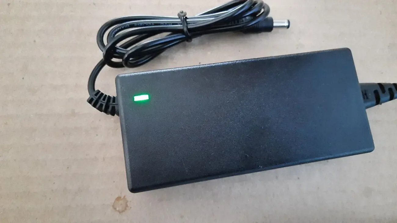 Зарядка  для 36 вольт аккумуляторов електровелосипедов  скутеров и пр. 7