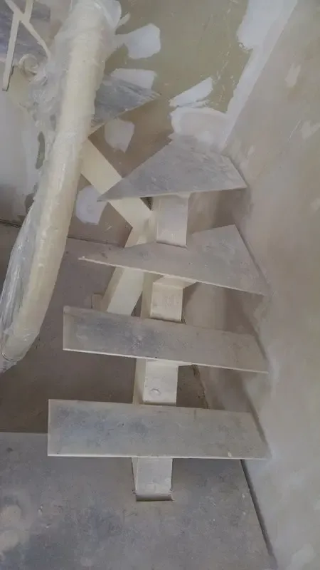 Лестница на одном косоуре. 