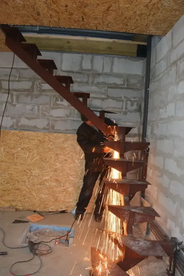 Лестница на одном косоуре. 