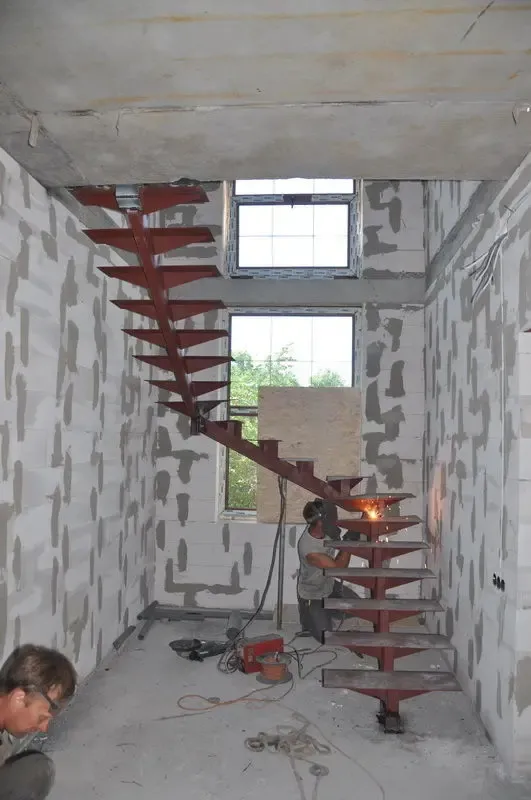 Лестница на одном косоуре. 