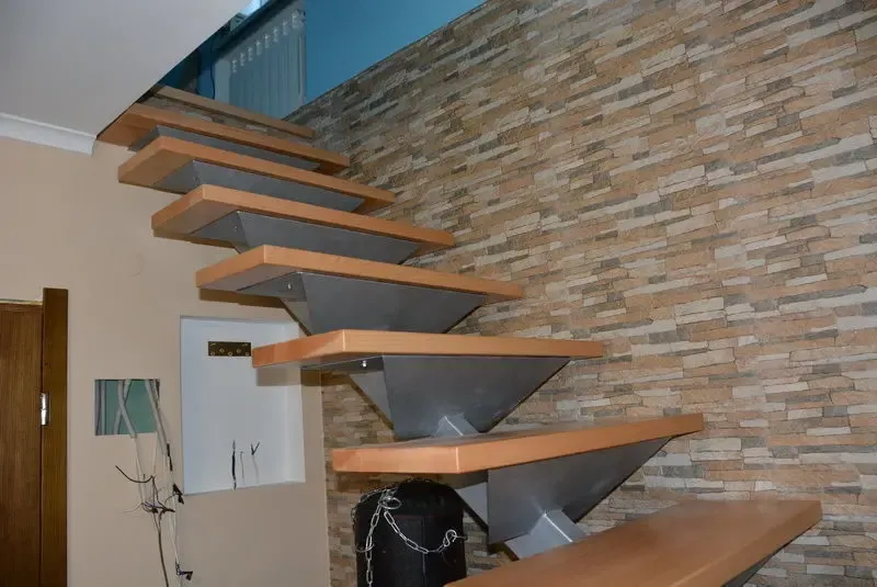 Лестница на одном косоуре. 