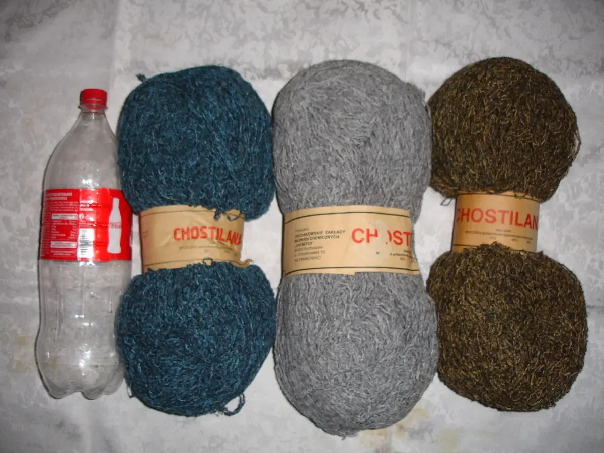 Нитки/пряжа для в'язання CHOSTILANA, польський виробник, 3 кольори