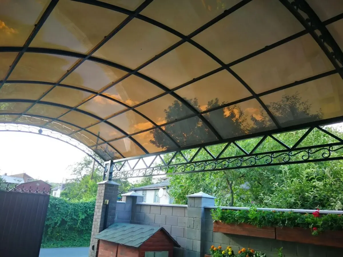 Навіси з полікарбонату і металопрофіля в Чернігові