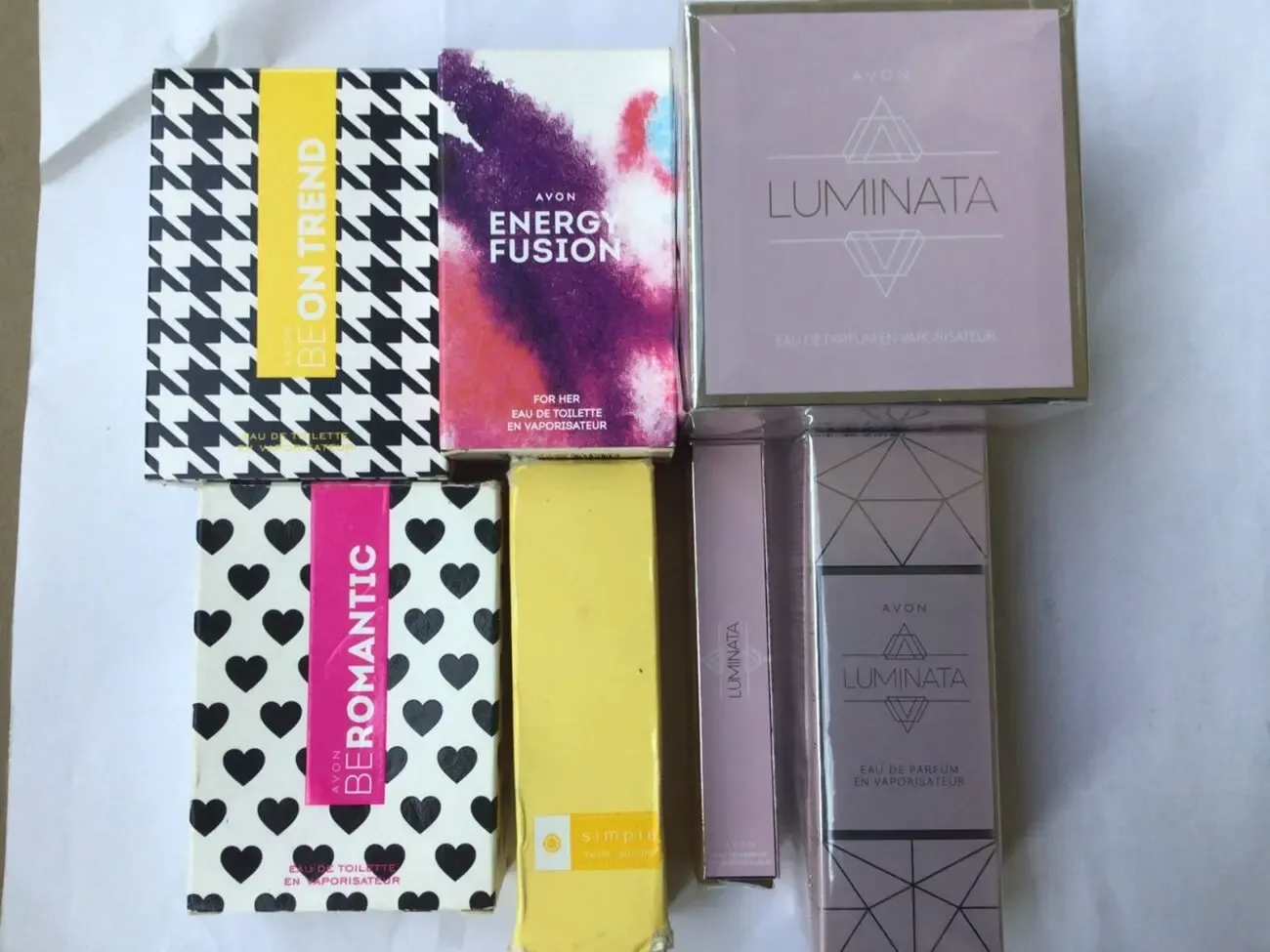 Воды от avon Be on trend,be romantic,Energy fusion,Simple,Luminat 2