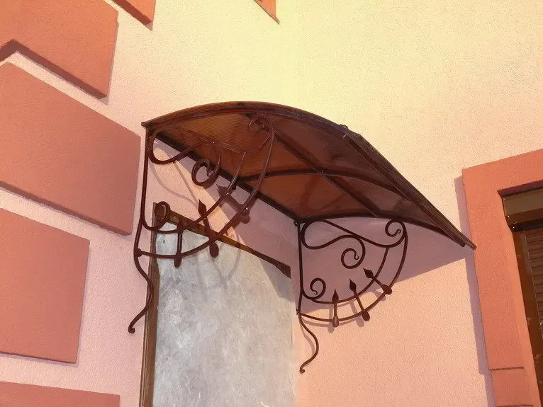 Козырек, навес. 