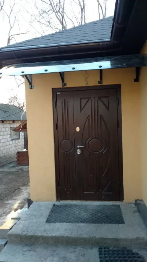 Козырек, навес. 