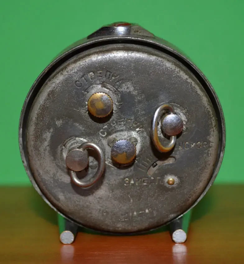 Часы-будильник « МИР » ГОСТ 3145-51,Москва 2-й час завод .СССР.1951гг 4
