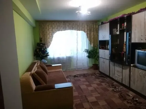 Сдам 1-комнатную на мкр.Юбилейной посуточно и почасово