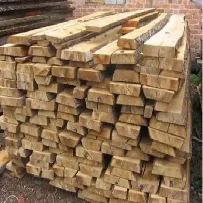 пиломатериалы из сосны в ассортименте.