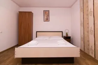 Сдам 1-комнатную на мкр.5-Горняцком(Саксаганский)посуточно и почасово