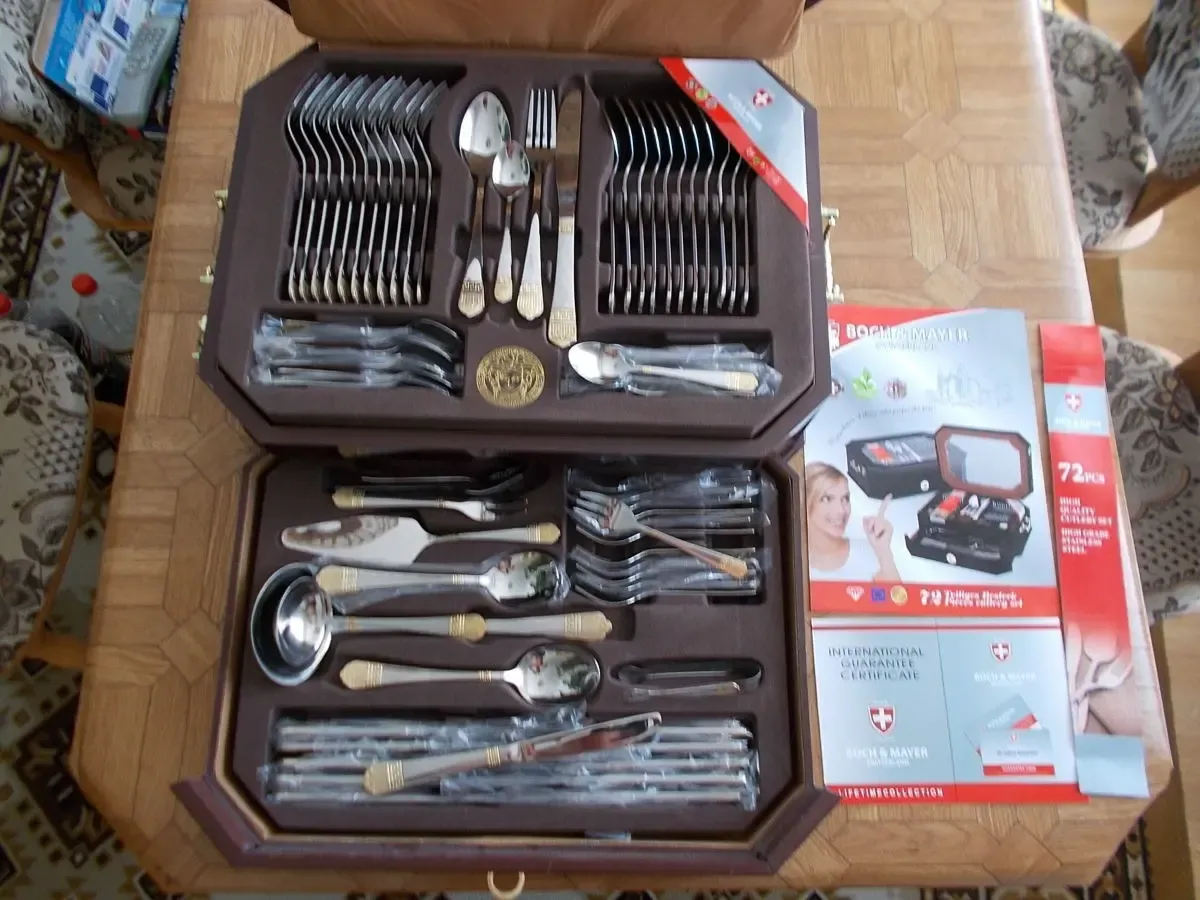 Продам комплект столовых приборов BOCH&MAER-вилки,ножи   на 12 персон 4