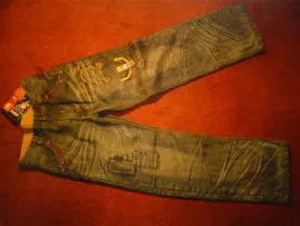 продам джинсы брюки штаны мальчику ,подростку