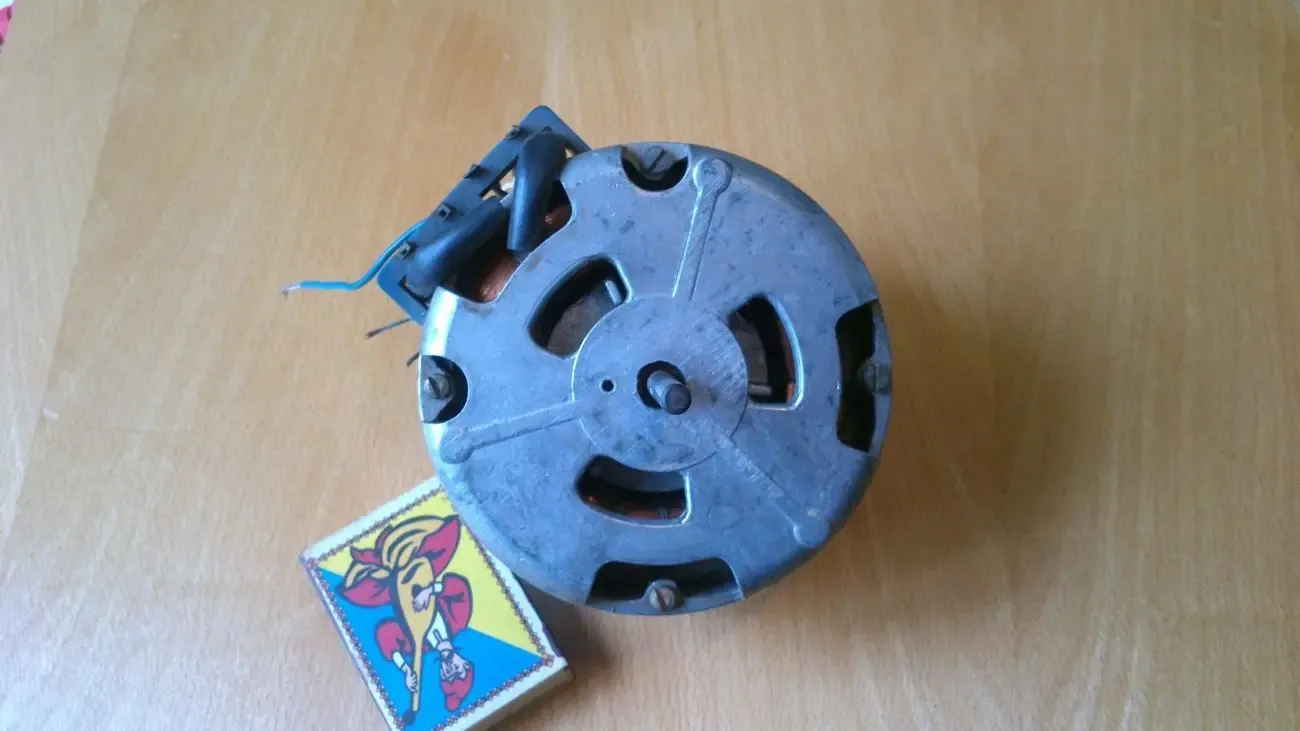 Электродвигатель ес 2,5/4 ссср 2