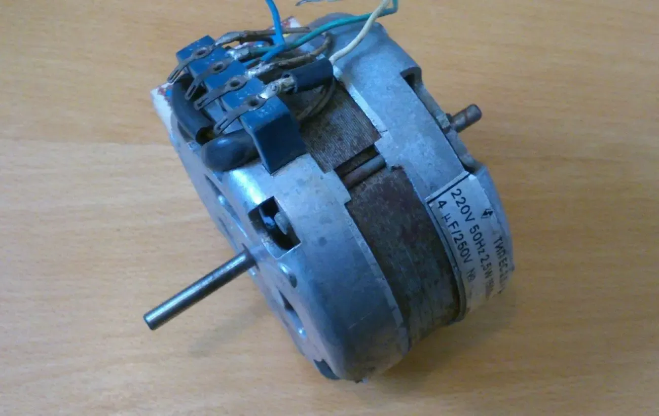 Электродвигатель ес 2,5/4 ссср