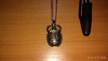 Кулон скарабей