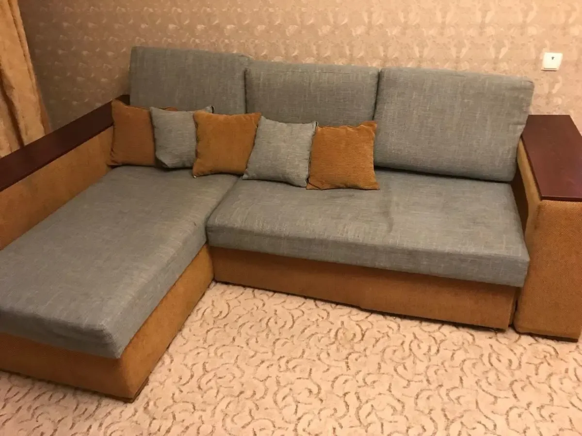 Продам диван - уголок б/у 2