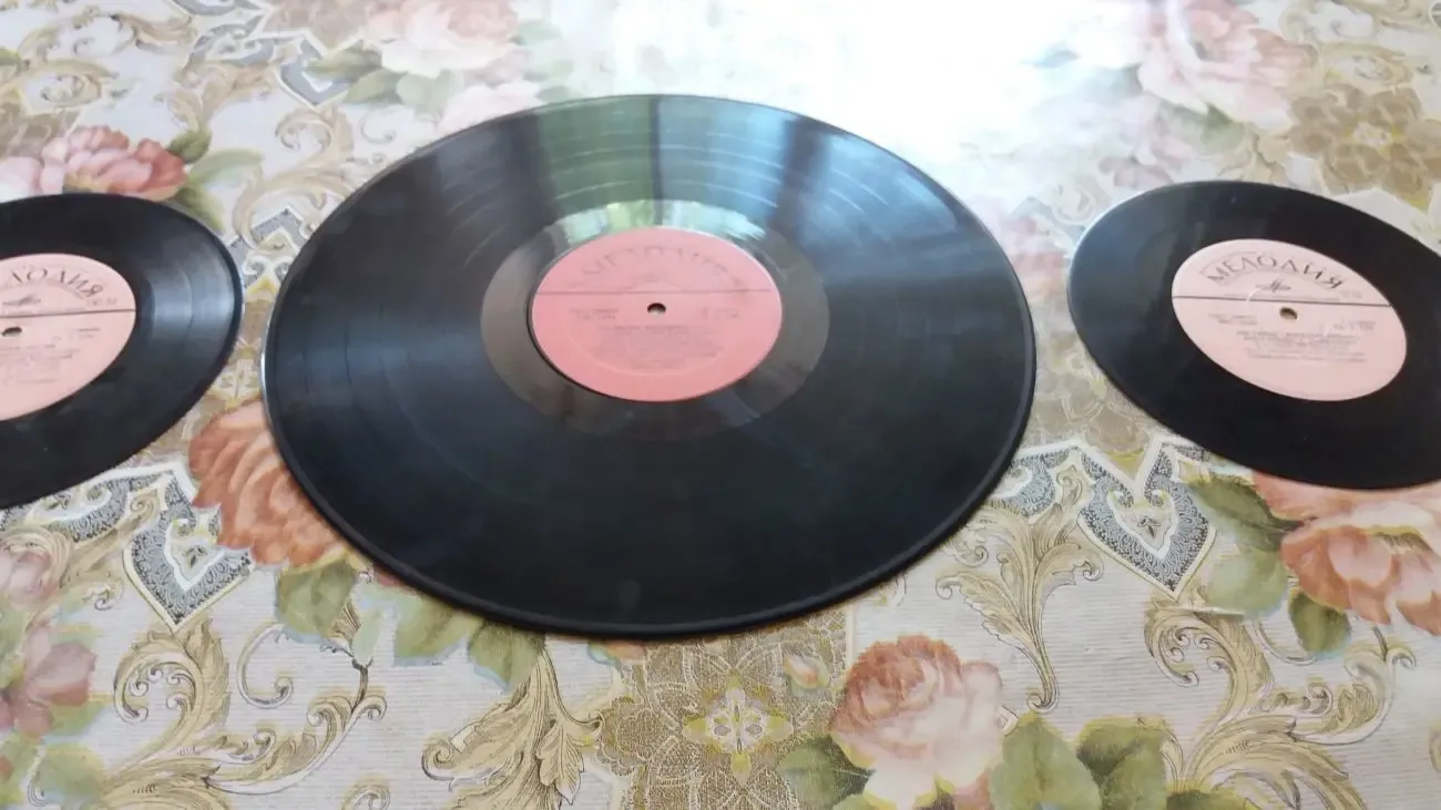 Граммпластинки большие и маленькие 3