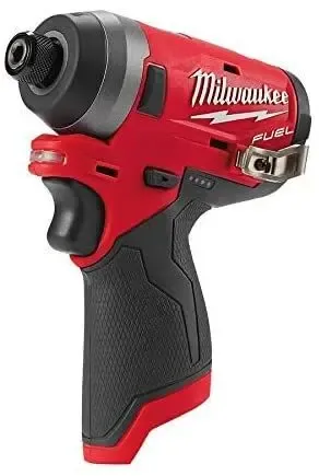 Безщеточный импактный шуруповерт Milwaukee. 2
