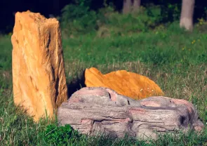 Валуны декоративные