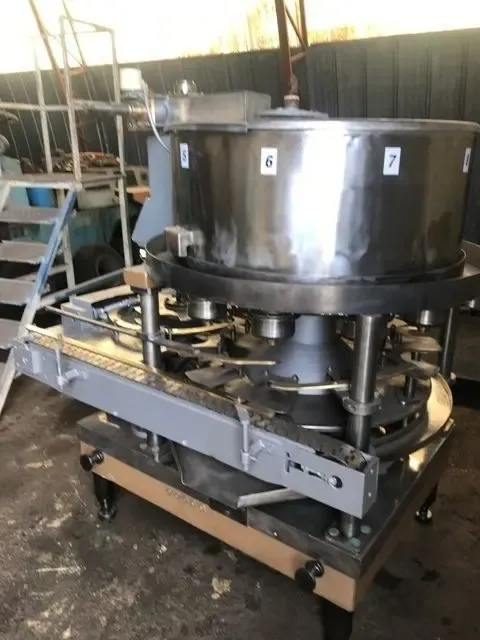 Дозировочно-наполнительный автомат ДН-1 7