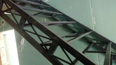 Металлический каркас под лестницу. "Броневик" Днепр.