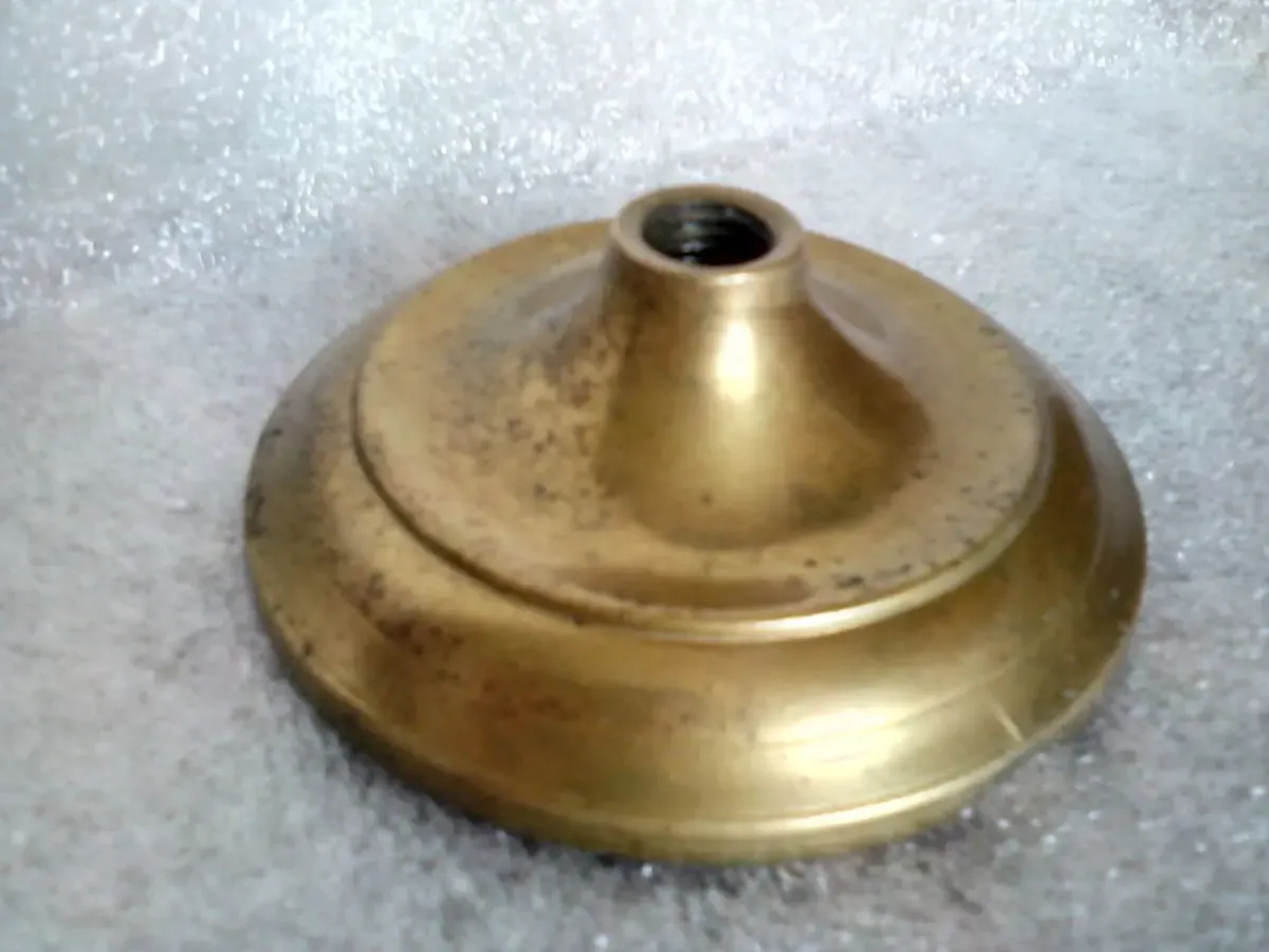 деталь светильника(люстры)