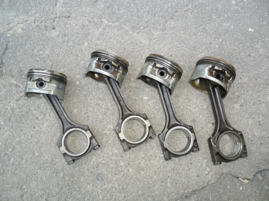 Поршня с шатунами Дэу 1.5 16v, Daewoo Ланос, Нексия, Нубира, оригинал 10