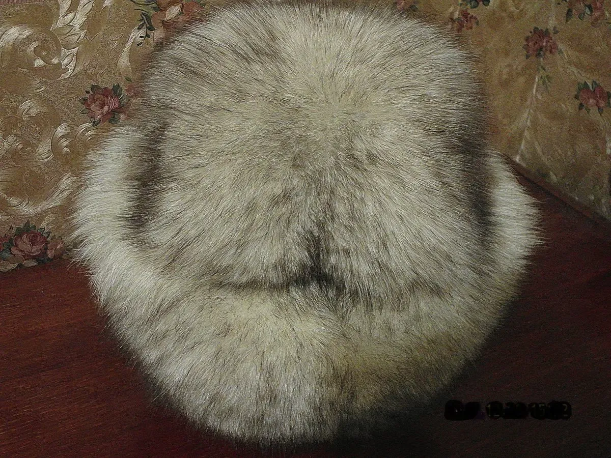 Шапка женская меховая натуральный песец 2