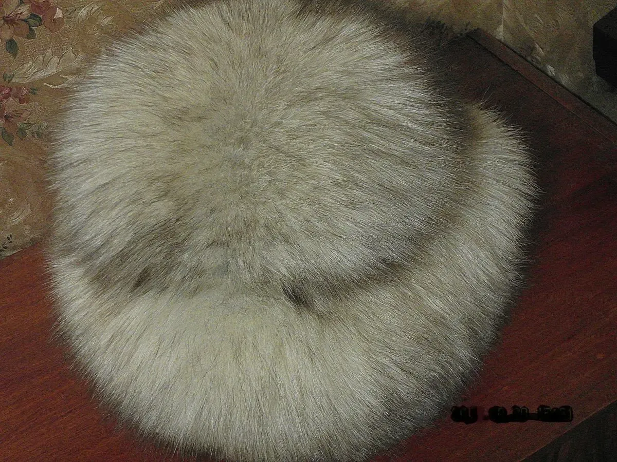 Шапка женская меховая натуральный песец