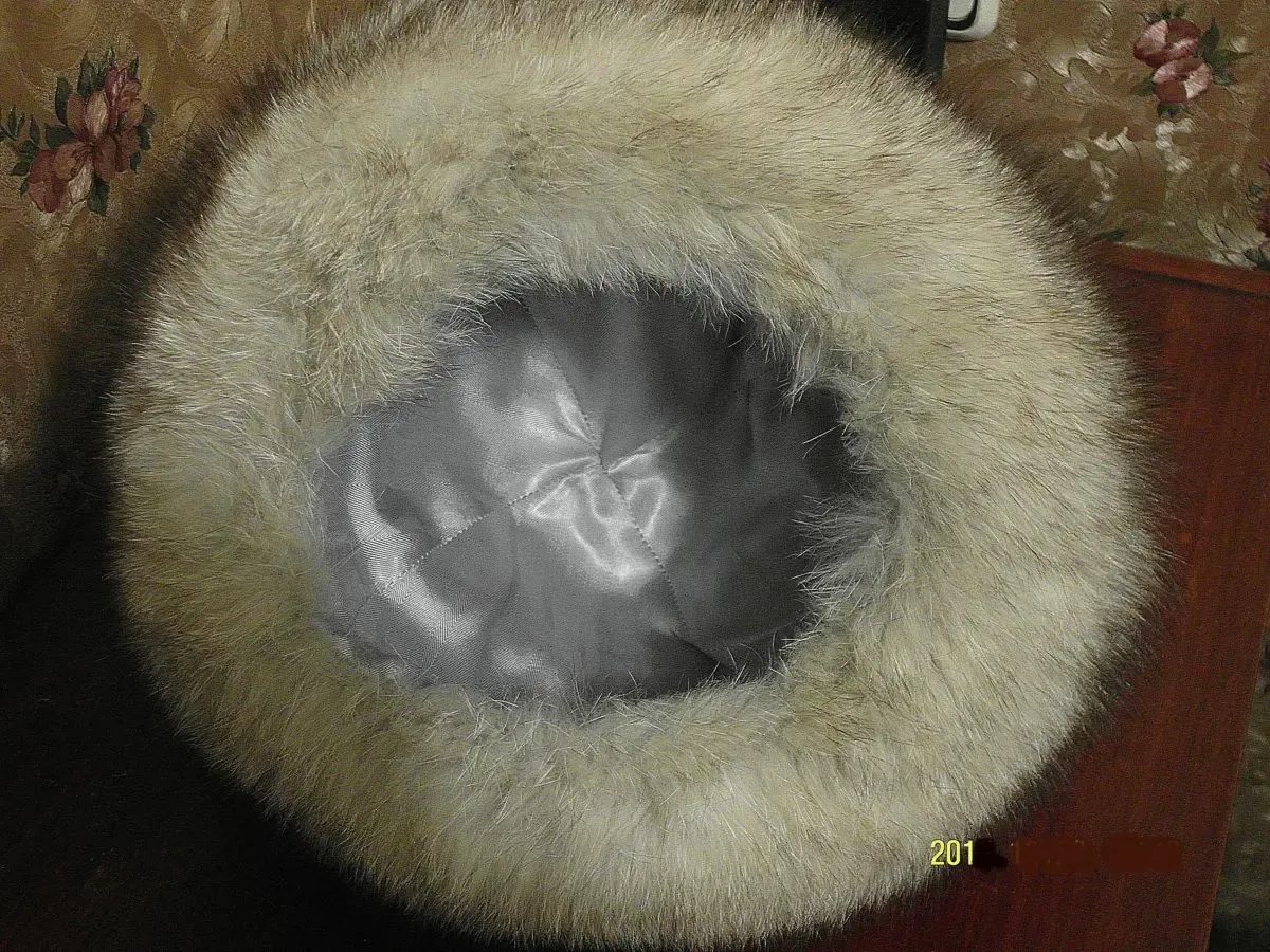 Шапка женская меховая натуральный песец 3