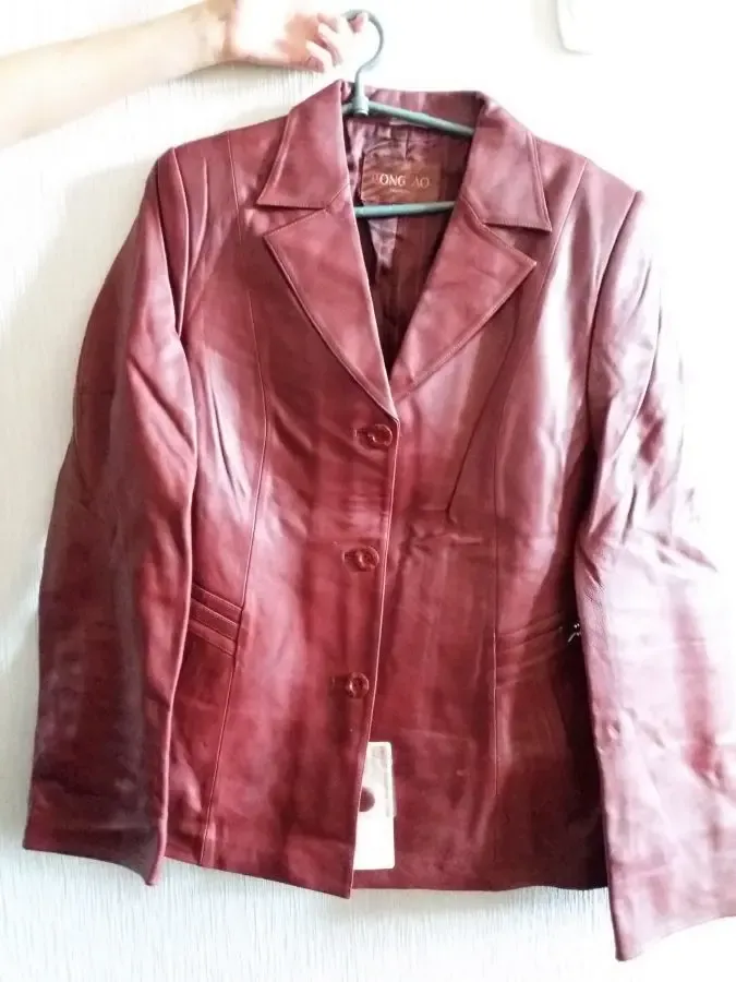 Продам куртки женские 3