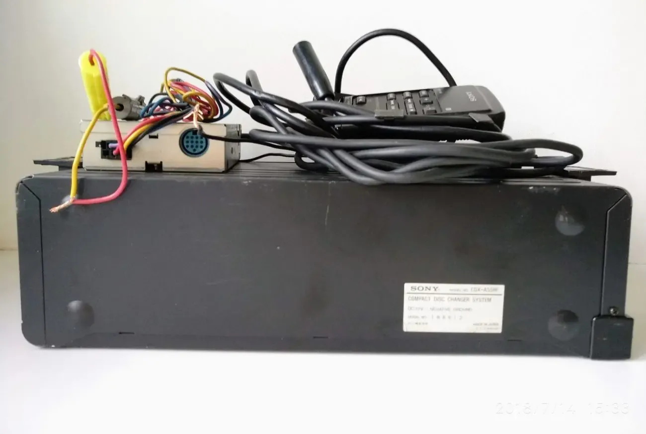 Nakamichi TD-9 + MB-7s Cassette Deck + CD Changer 8